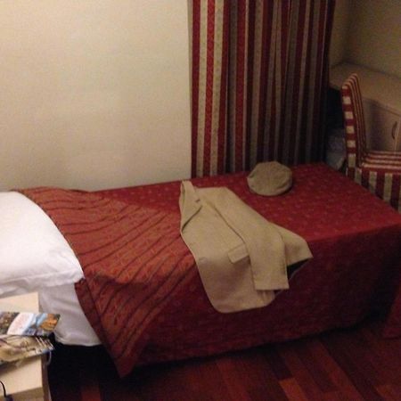 Hotel Caprice Avigliana Pokoj fotografie
