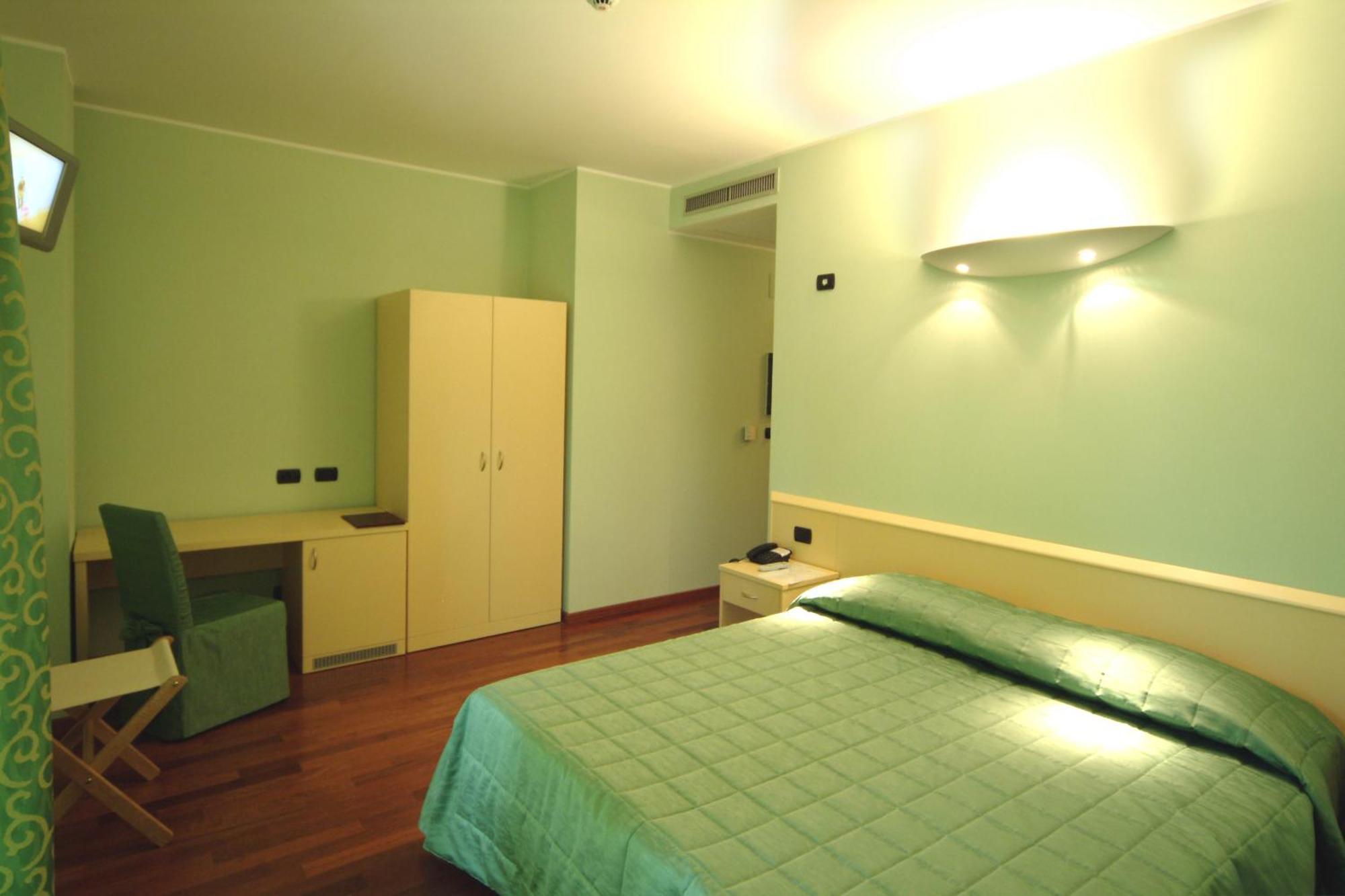 Hotel Caprice Avigliana Pokoj fotografie