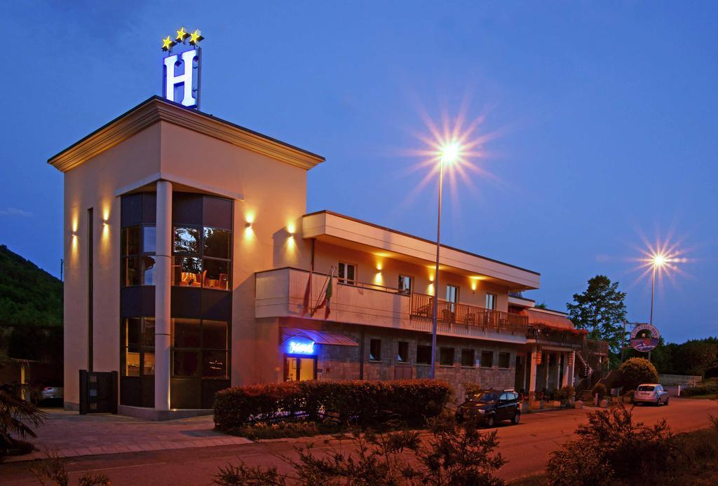 Hotel Caprice Avigliana Exteriér fotografie